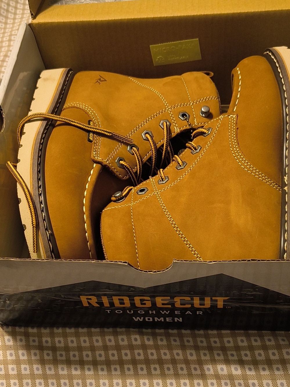 Ridgecut Women’s Tan Lace-Up Work Boots – Rugged Outdoor Comfort